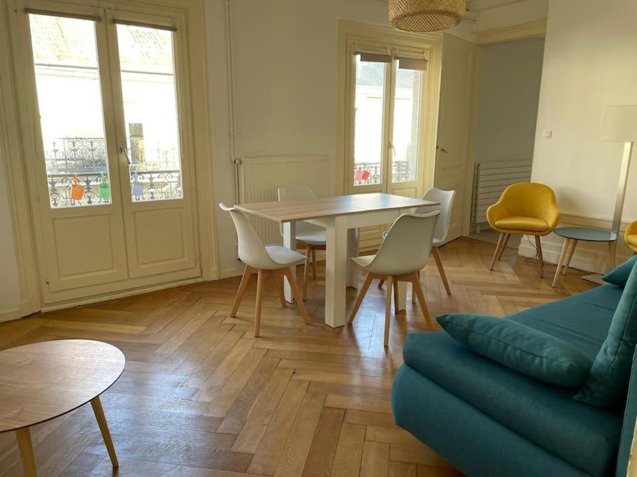 Elegant 2 Chambres Square Saint Amour เบอซองซง ภายนอก รูปภาพ